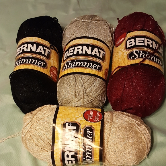 Bernat shimmer yarn - Picture 4 of 4